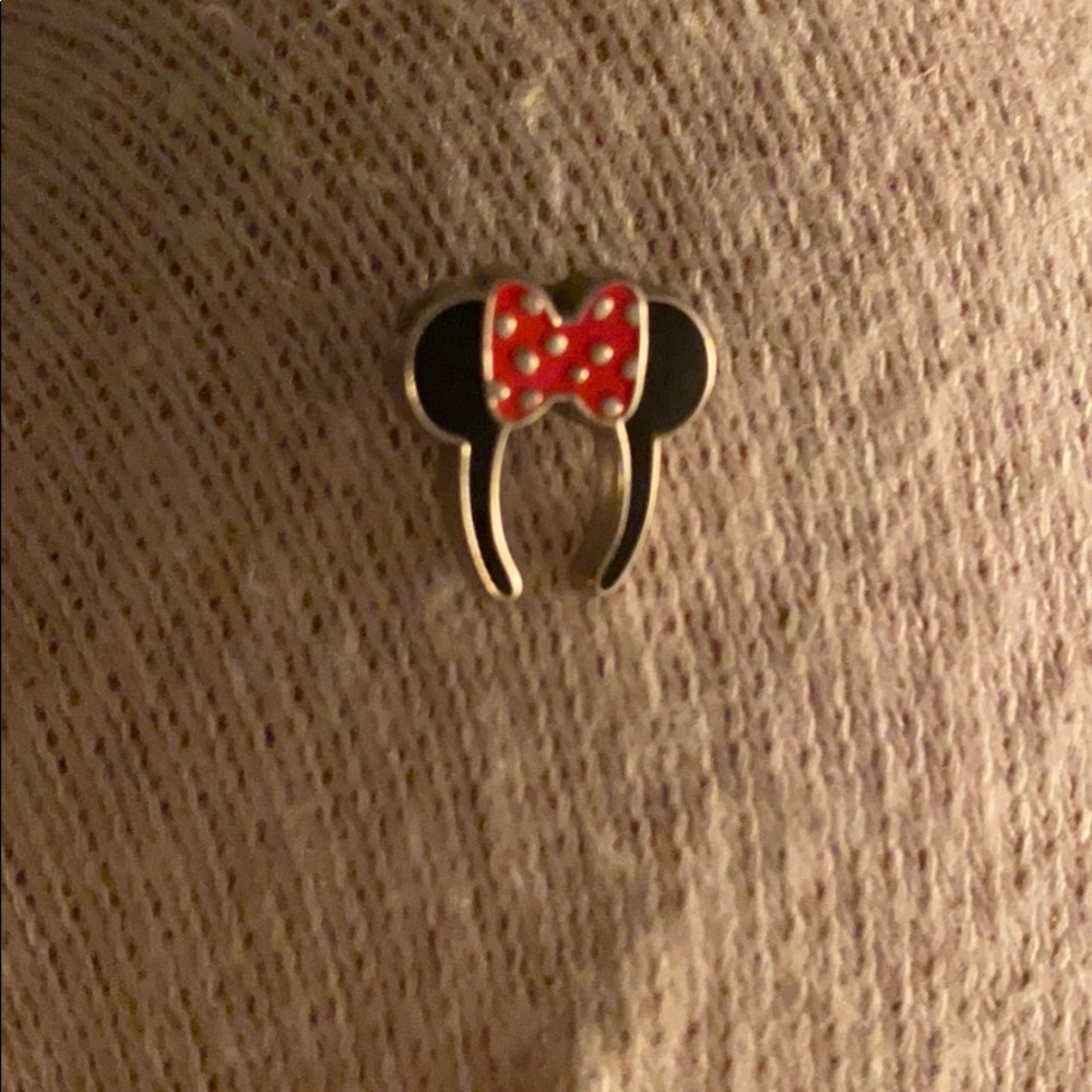 Minnie Mouse Apple Watch button